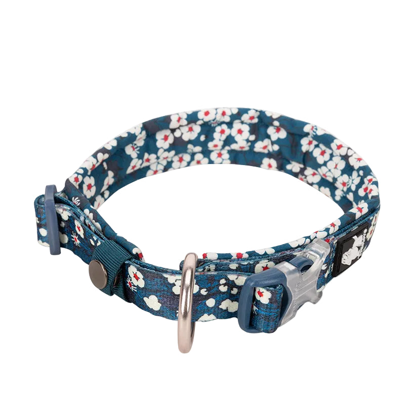 Blått blommigt hundhalsband - bekvämt och slitstarkt